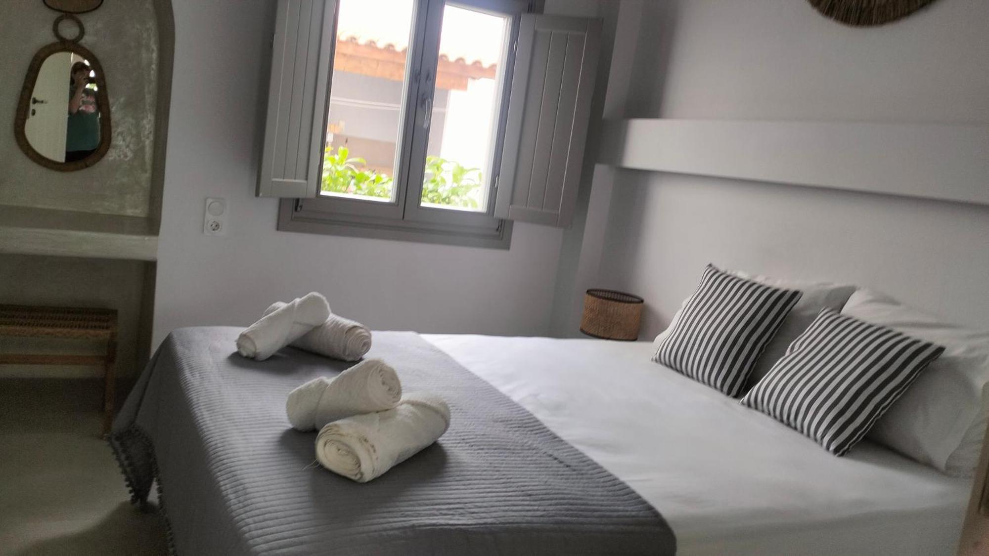 Θέαστρον - Theastron House With Great View In Chora Apartment Pera Gyalos Exterior photo